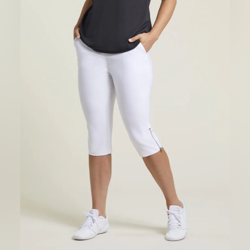 Tribal white stretch “Audrey” capri/zip at knee-hip pockets-NWT